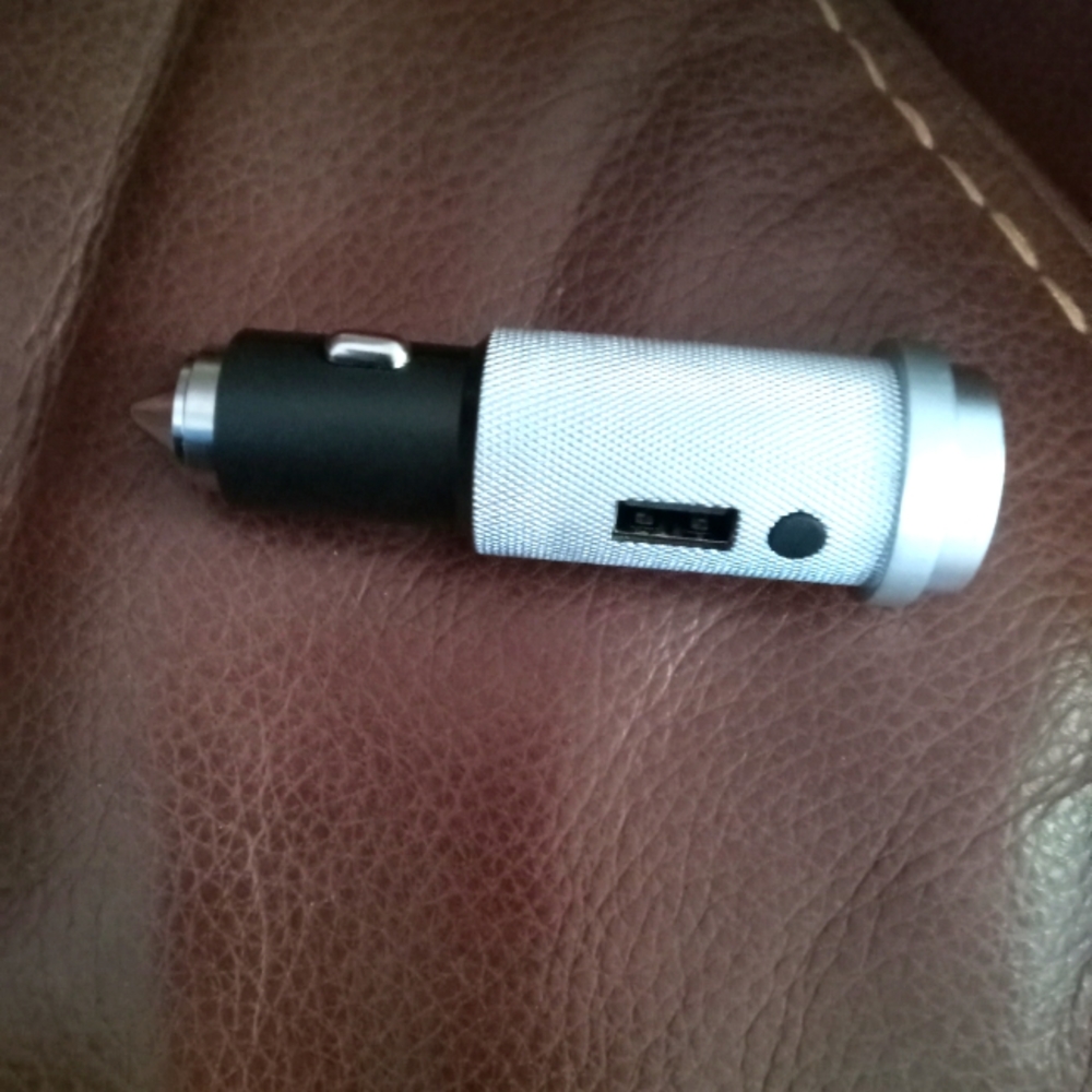 Emergency light, USB, and more in this device
